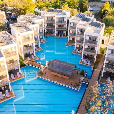 Ladonia Hotels Mio Bianco 阿克亚拉尔 外观 照片