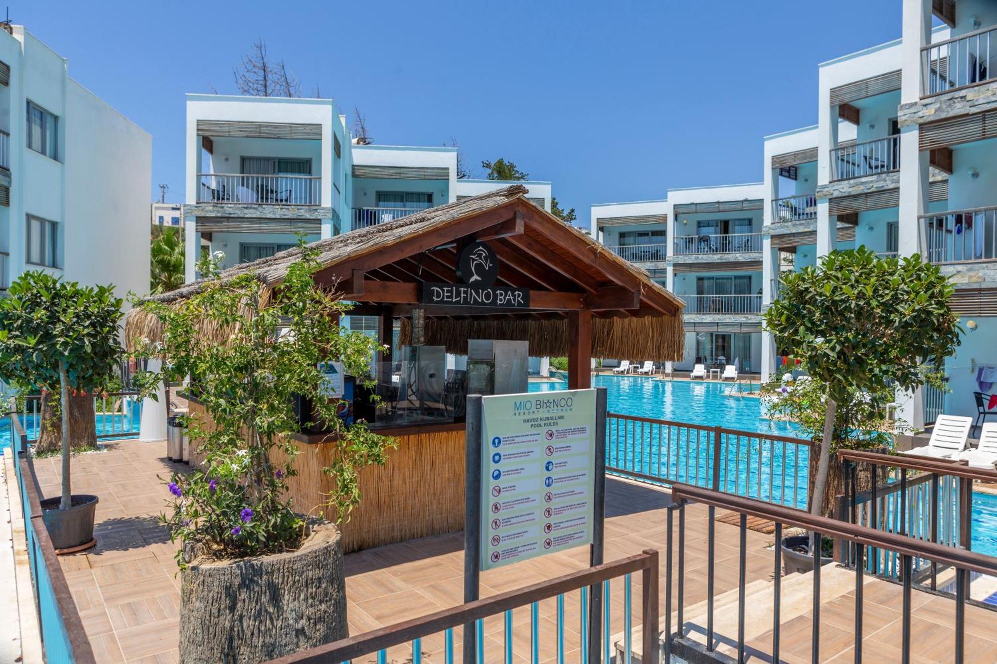 Ladonia Hotels Mio Bianco 阿克亚拉尔 外观 照片