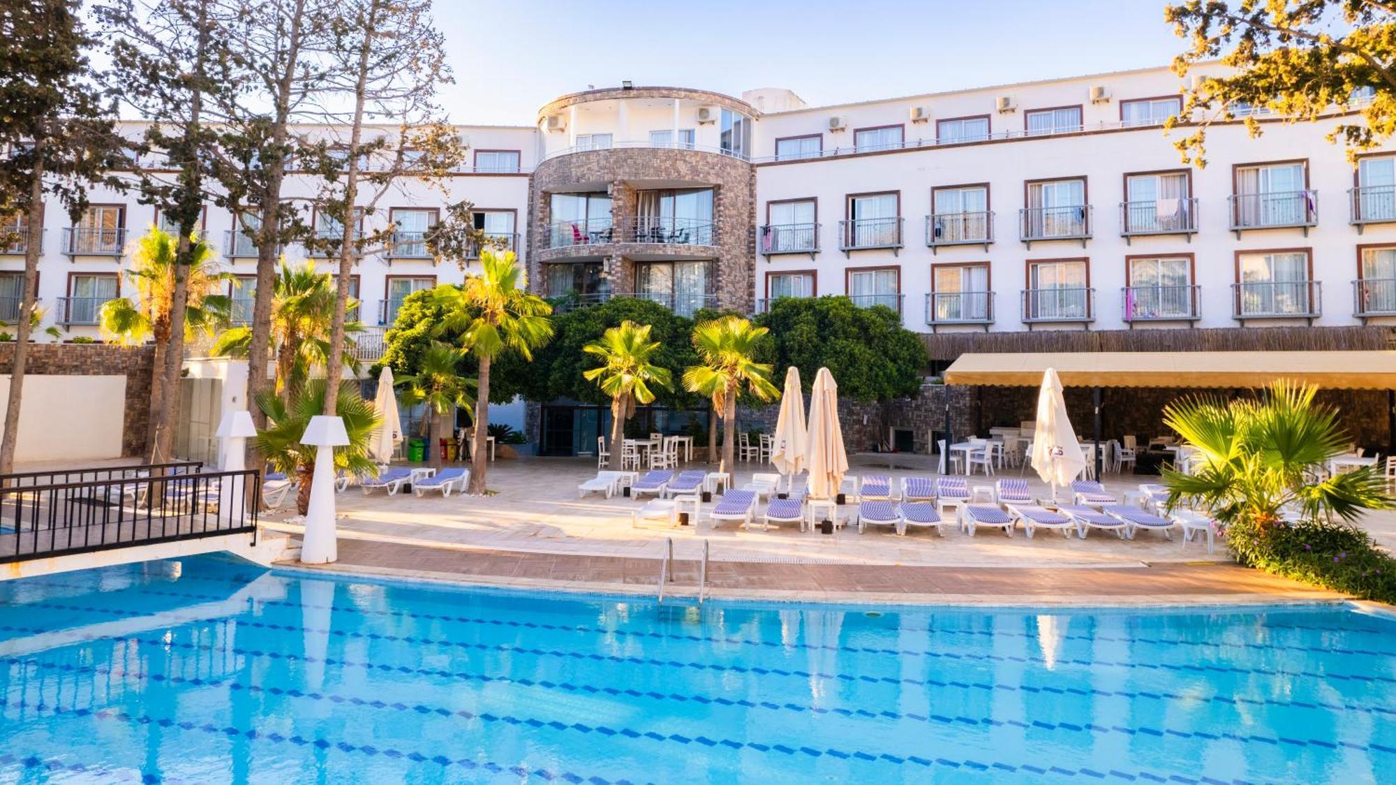 Ladonia Hotels Mio Bianco 阿克亚拉尔 外观 照片