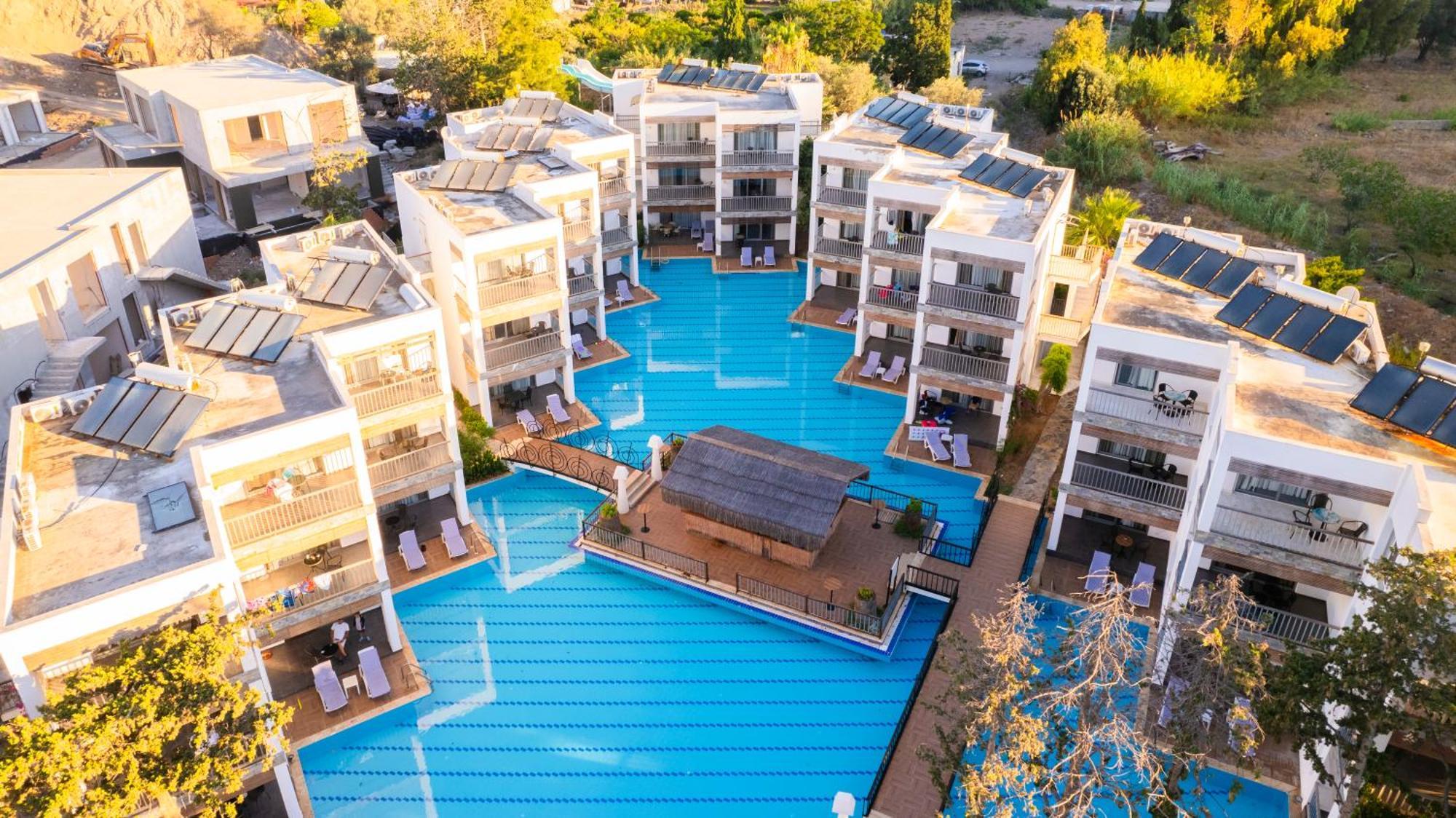 Ladonia Hotels Mio Bianco 阿克亚拉尔 外观 照片