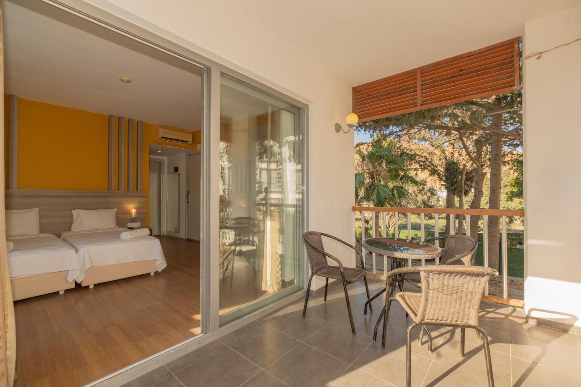 Ladonia Hotels Mio Bianco 阿克亚拉尔 外观 照片