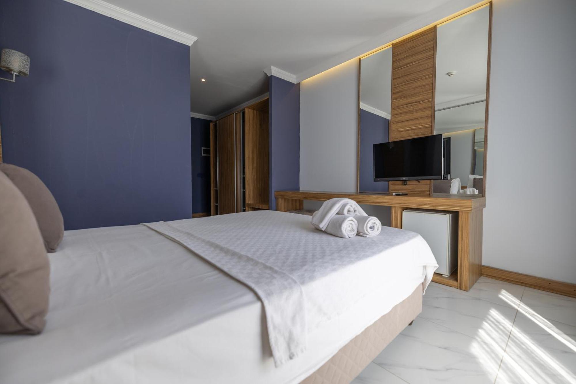 Ladonia Hotels Mio Bianco 阿克亚拉尔 外观 照片