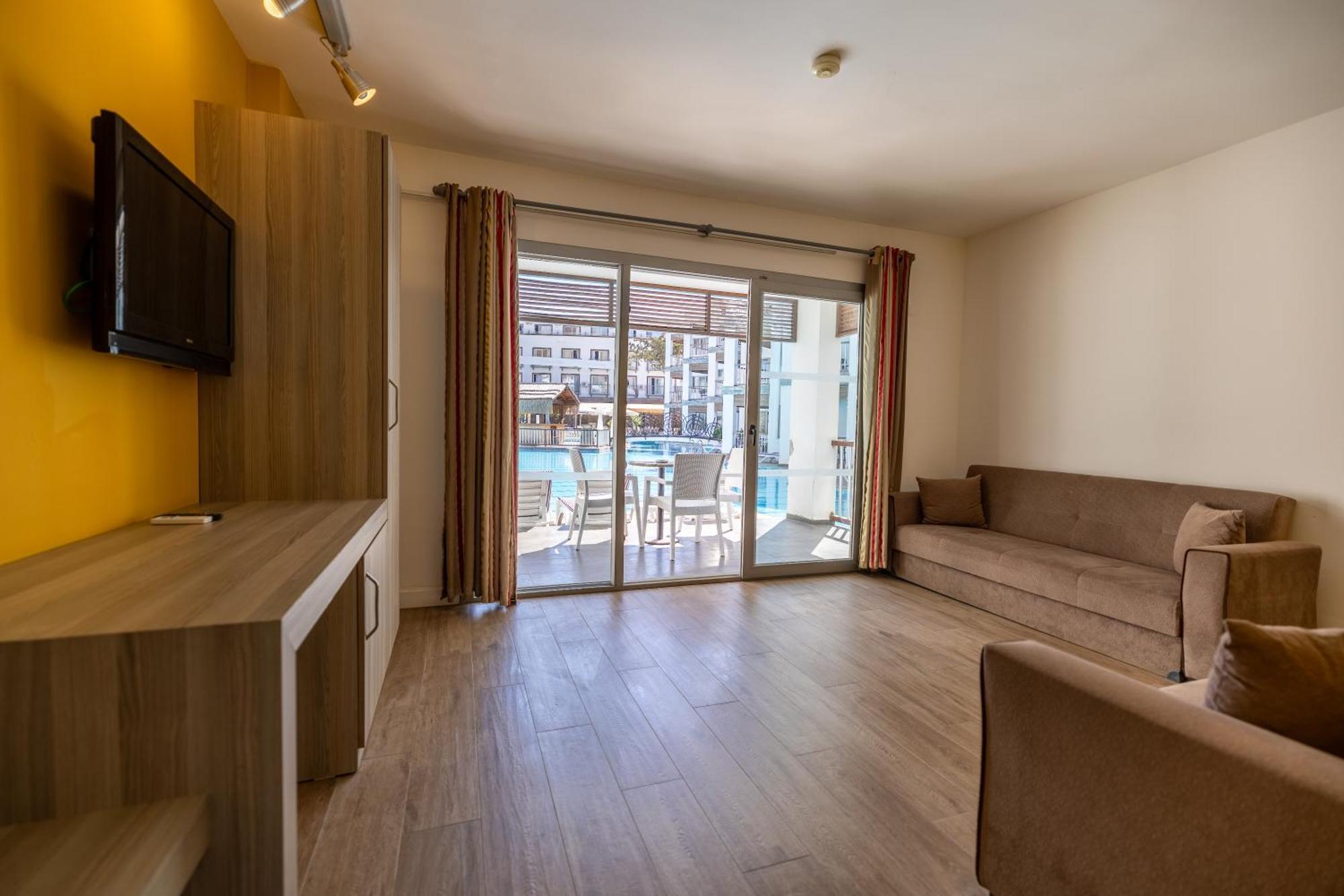 Ladonia Hotels Mio Bianco 阿克亚拉尔 外观 照片