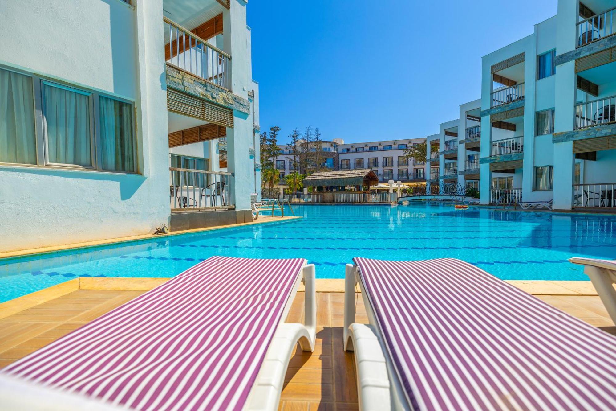Ladonia Hotels Mio Bianco 阿克亚拉尔 外观 照片